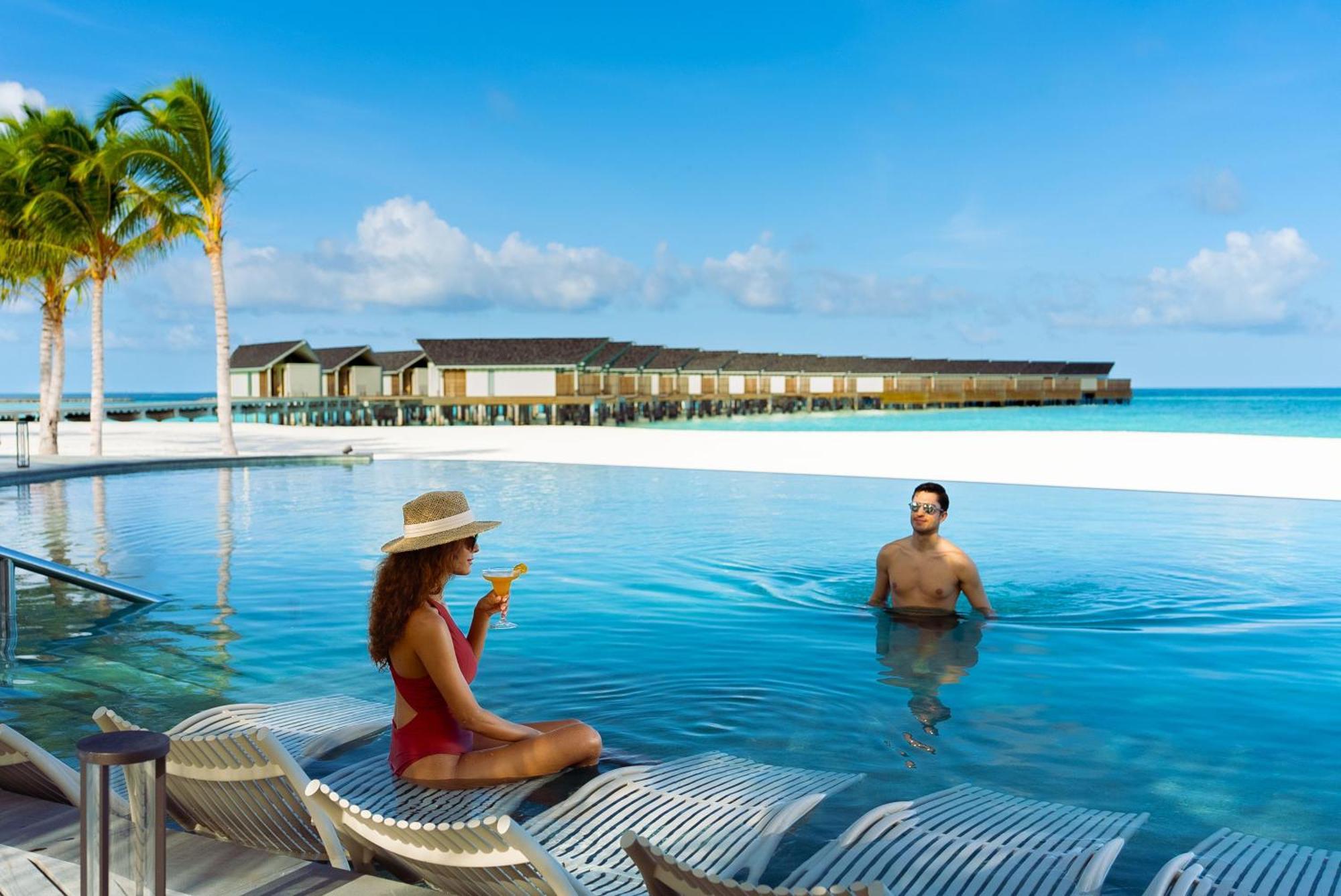 Raaya By Atmosphere Maakurathu Exterior photo