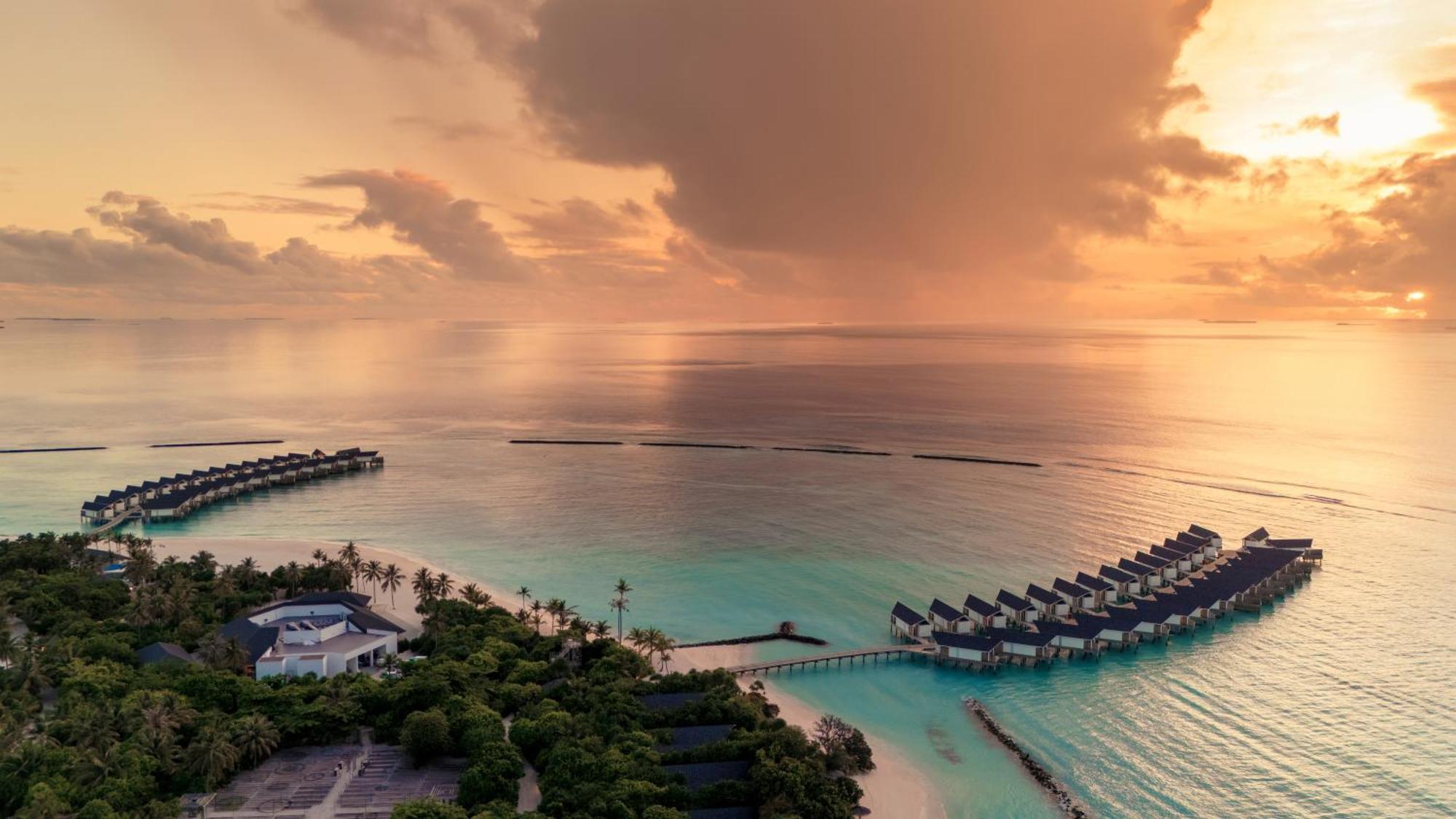 Raaya By Atmosphere Maakurathu Exterior photo